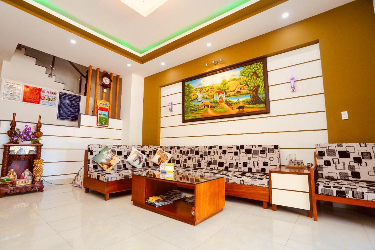 Hotel Duc Thanh Chi Khu Co Ong Екстериор снимка